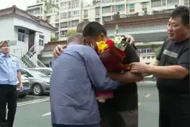 泪目！离散58年母子终团圆 #催泪 #感动瞬间 #人间温暖 #母亲视频封面