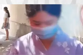 厦门一女子穿和服做核酸检测引热议视频封面