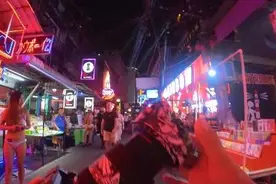 #夜生活开始了 #故事与酒 #路人视角 泰国曼谷夜街印象视频封面