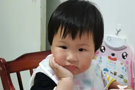 女大十八变，还没长大就变这么漂亮了视频封面
