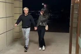 当我们深夜送完女友回家后不得不一个人回家…#情侣 #情侣日常 #内容过于真实视频封面