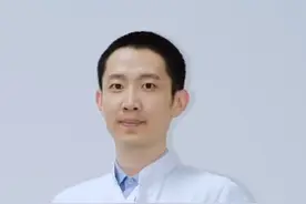 快摸摸自己的后脑勺，有没有硬硬的小突起？据说40%的人能摸到。难道这是传说中的“反骨”？ #医学科普  #大脑视频封面