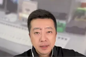 致敬平凡！#跳河救人外卖小哥拒绝现金和礼物，一再表示，自己只是个普通人。 #彭清林回忆跳水救人视频封面
