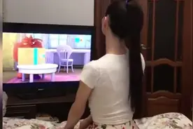 “表妹来我家就顾着看动画片，跟她说话还不理人”视频封面