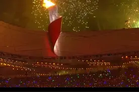 回望北京奥运开幕式，李宁飞天点燃圣火，中国人最自豪的瞬间！#奥运会 视频封面