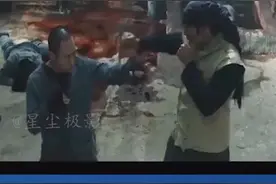 告 版 一个人对战多人场面精彩绝伦视频封面