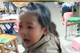 姐妹俩吵架为自己的生肖据理力争，网友：文化人吵架太有水平了。#人类幼崽到底有多可爱 #原谅我不厚道的笑了 #小朋友能有什么坏心眼呢 #小人精太可爱了 @抖音短视频视频封面