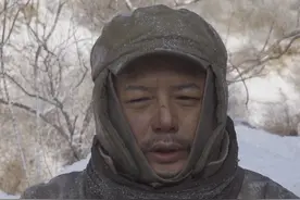 吴京和段奕宏时隔12年，因#长津湖 再合作，段奕宏担心吴京的腿伤，劝吴京这条腿还得要视频封面