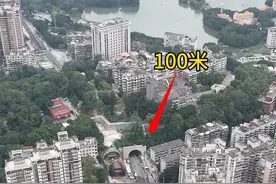 公路修到这里，明明可以将这座山挖掉，为何偏偏要建成隧道呢，直接挖平不是更快成本更低吗？#隧道工程 #福州 #航拍 #内容启发搜索视频封面