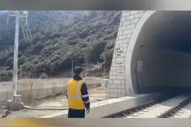 拉林铁路于震后当日开通视频封面