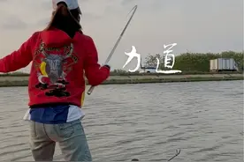 天洋轻量高碳鲢鳙竿已上线#钓鱼人 #鱼竿渔具 #鲢鳙鱼竿推荐视频封面