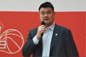 姚明谈张镇麟胡明轩被网暴：篮协永远支持运动员，他们为国争光！#张镇麟 #胡明轩 #姚明视频封面