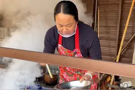 农村没有城市的繁华，却有熟悉的味道和满满的爱！人间烟火气，最抚凡人心！感恩感谢，感谢朋友们一直以来的支持与陪伴！#新农人计划2025 #农村美食 #我的乡村生活 #乡村守护人 #100个真实农村故事视频封面