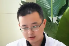 淋巴结炎不要惊慌 一般是由上火熬夜引起的  调整生活习惯定期观察#淋巴结炎 #医学科普 #门诊日常视频封面