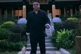 和师父一起看望师爷！师爷陆文荣中国道教协会副会长、海南省道教协会会长！中国最富有的道长，20年前投资5.7亿建造海南文笔峰玉蟾宫，有15家企业。#陆文荣 #聚人堂视频封面