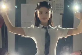 607灯光组强势回归！#溯dj #大学生宿舍卡点灯光秀 #女大学生#jk  原创@killerGirl Dance视频封面