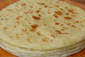 葱花饼家常做法，个个层次丰富又柔软，学会不用出去买#手撕饼视频封面