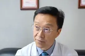 睡觉不能朝左睡这个说法正确吗？#医者仁心 #医学科普 #门诊日常 #医路前行 #科普一下视频封面