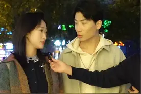 男生在喜欢的人面前会变的幼稚粘人。#甜蜜 #情侣视频封面