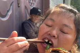 今天大姨妈来了搞的我一点胃口的没有#抖音记录农村生活视频封面