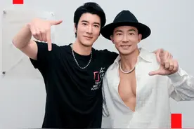 第一视角体验@王力宏 的演唱会，坐在台下的观众该有多享受😎 这个live现场我先替你们听了！#畊宏的FridayNight #王力宏 #王力宏广州演唱会