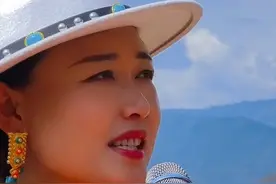 #格桑曲珍 #寻美甘肃 #国家五a级景区官鹅沟 #一首好听的歌分享给大家 @DOU+小助手 白云深处有我对你深深的眷恋与祝福……视频封面