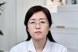 感冒了千万不要使劲擤鼻涕，当心引起这个病#抖出健康知识宝藏 #感冒 #擤鼻涕 #擤鼻涕的正确方式 #中耳炎视频封面