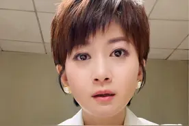 女子拿走邻居快递，这事咋处理？#新闻 #大v说 @曹琳琳的亲子课视频封面