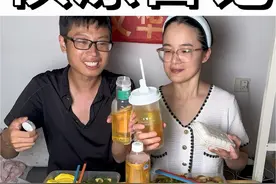 演员统筹请喝奶茶，实力剧组盒饭随便拿，帅小伙打包回家跟老婆吃视频封面