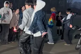 十二年前的少年又怎么能想的到自己未来会像他们一样舞蹈#exo十二周年 #exo #callmebaby #随机舞蹈 #大学操场从不缺舞者视频封面