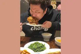 红烧牛窝骨，麻婆豆腐牛脊髓，蒜蓉空心菜 #起来搞点夜点心778视频封面