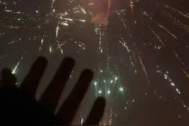 “你会成为一个经济独立且财富自由 走遍世界的女生.”视频封面