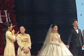 婚礼上伴娘的一段发言，爱人如养花，浇灌亦娇惯！#伴娘 #伴娘发言 #新婚现场 #情感共鸣 #亳州婚礼主持人振风视频封面