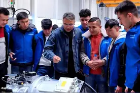 #新能源汽车 #特斯拉 #新能源汽车维修培训#izchi汽车课堂  新疆乌鲁木齐新能源汽车维修培训视频封面