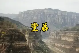 #抖音原创散文“堂弟”#到了这个年纪，我才理解父亲为什么心心念念着河北老家，理解母亲为什么那样注重香火的传承。视频封面