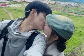 适合情侣的旅行转场哈哈哈哈#情侣旅行 #新疆 @小白🍊视频封面