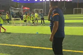 1v1对抗训练 #徐亮教你踢足球 #踢足球教学 #足球的魅力视频封面
