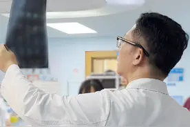 孕期检查发现宝宝脑部有点异常，到底要不要紧？孩子还能生吗？生命珍贵，不要放弃！#胎儿发育 #脑室增宽 #硬核健康科普行动视频封面