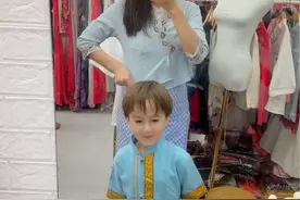 带挪威家人体验傣族服饰 #回国 #巢舒安视频封面