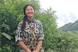 羊们很多，就属你最乖来骑羊了😂#生态放养视频封面