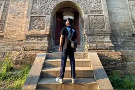 我居然在河南乡村的田野间发现了一处“1400年的千年皇家古寺”，更让我震惊的是内部还现存大量砖雕,木雕,与石雕！#河南 #古建 #千年古寺 #河南周边游视频封面