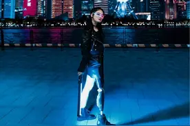 给一个未来机械女战士拍赛博朋克 #给陌生人拍照 #抓人拍照 #拍照的意义视频封面