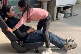 经验告诉我熊孩子在家不要睡懒觉，你不知道在你睡着的时候都发生了啥！#三天不打上房揭瓦的熊孩子 #你家孩子也这样吗视频封面