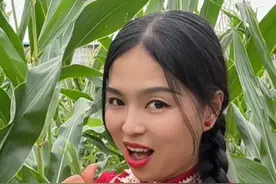 #玉米🌽 喜鹊枝头叫喳喳…… #村里的姑娘 #我的乡村生活视频封面