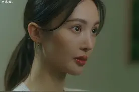 “暗恋已久的女孩被骗到家中后 两人正式确认了关系”#爱情视频封面