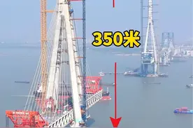 建设中的常泰长江大桥，上层是双向六车道的高速公路，下层是铁路和普通公路，是世界首座三位一体的跨江大桥。#云游中国计划 #基建狂魔视频封面