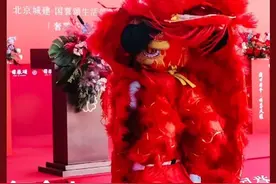 今天去北京城建国誉颂了，北京城建·国誉颂是目前全北京所有新房营销中心中，最有文化艺术底蕴、最贵气、最文雅的售楼处 。所有艺术品和雕塑据了解： 油画作品和雕塑作品共计5000 万元，大家可以点击小风车进通州群获取该楼盘的详细资料#一个敢说真话的房产人 #性价比高的房子 #好房推荐 #买房看房 #抖音房产视频封面