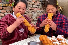 3斤面粉加二两蜂蜜，姐俩今天做了三色麻花，酥脆掉渣，蜂蜜味浓视频封面