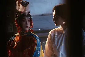 霸王别姬·程蝶衣｜“我本是男儿郎 又不是女娇娥…” 🍂“假霸王 真虞姬 不疯魔 不成活…” #霸王别姬#程蝶衣#国风美学#把非遗穿身上 #宿命感拉满的瞬间视频封面