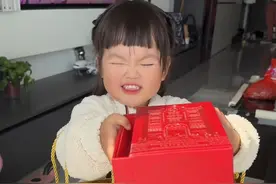 应ee们的要求！新鲜出炉  全抖音都在拍大师手法运镜 #我和我的外甥女 #小姨带娃记视频封面